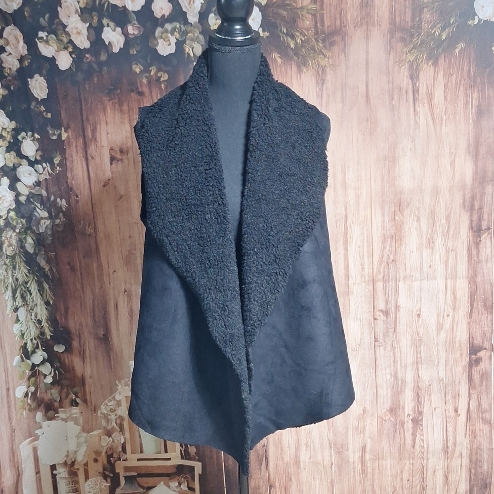 Chelsea& Theodore S sweater vest, black, faux suede on front, sweater back